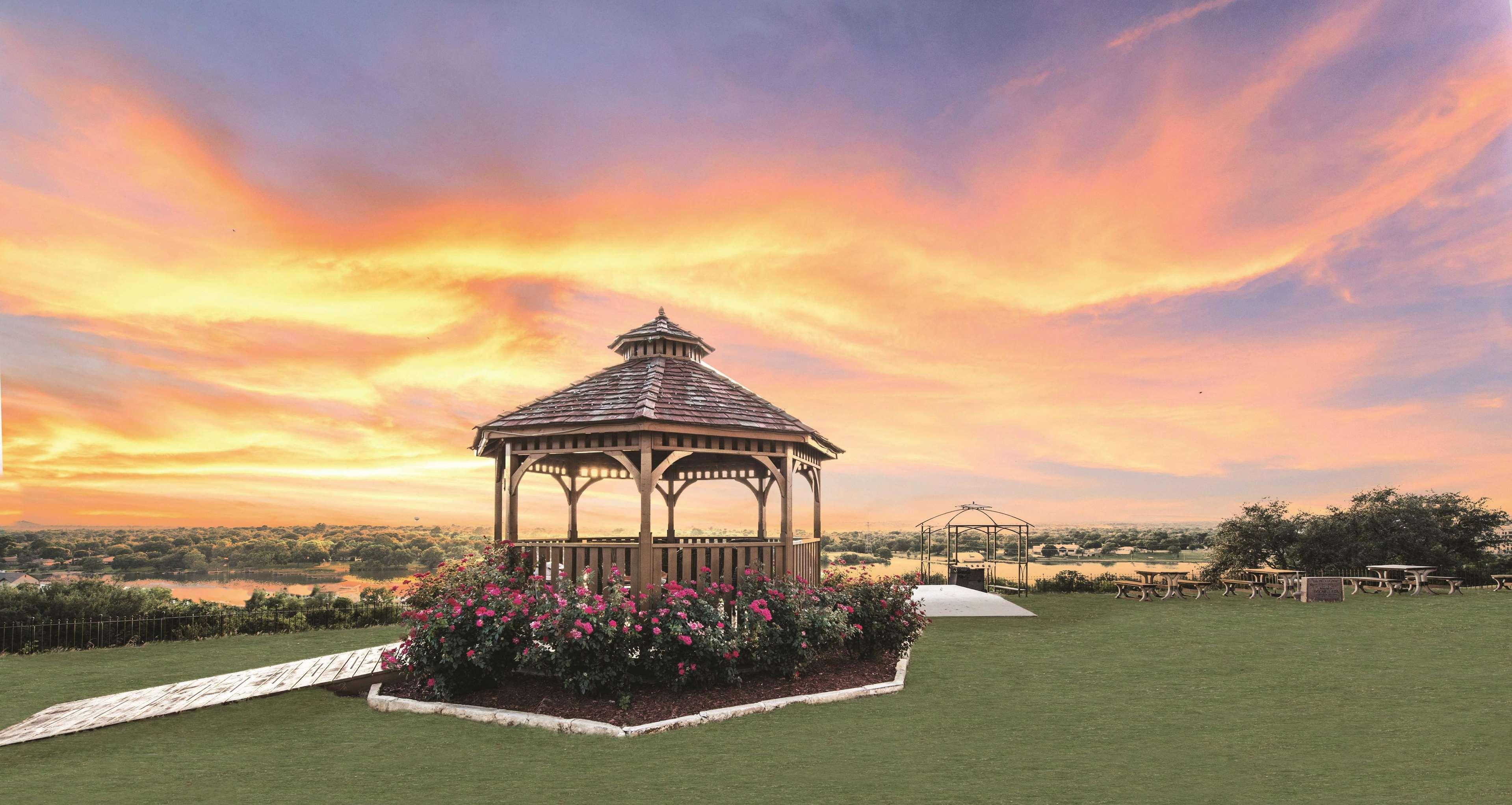 La Quinta By Wyndham Marble Falls Exterior foto